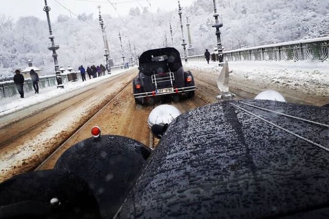 Vintage Cars Prague - Grand City Tour 150min / 1-6 pers. 2,5hrs - Pickup right from your hotel or address, with a true private setup