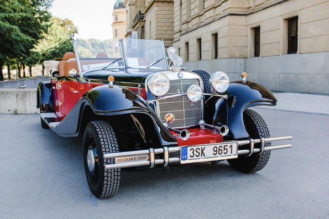 Vintage Cars Prague - Sightseeing Tour 90min / 1-6 pers. - Old Town Square and the Astronomical Clock area: start with the loudest landmark