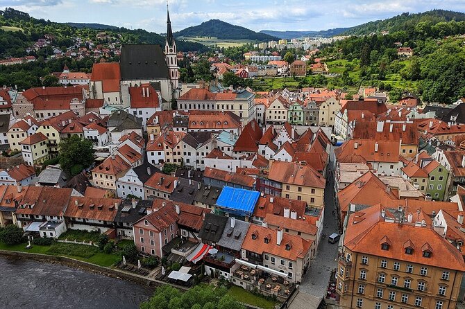 Walking private guided tour in Cesky Krumlov with local certified guide - Why This 90-Minute Private Walk Makes Český Krumlov Easier