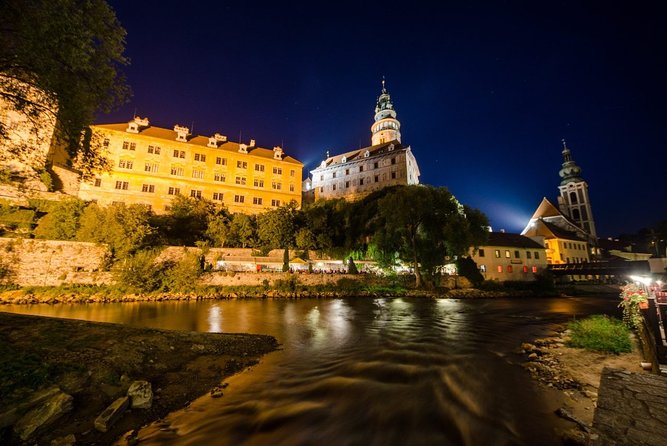 Walking private guided tour in Cesky Krumlov with local certified guide - The 90-Minute Walking City Tour: What You Can Expect on Foot