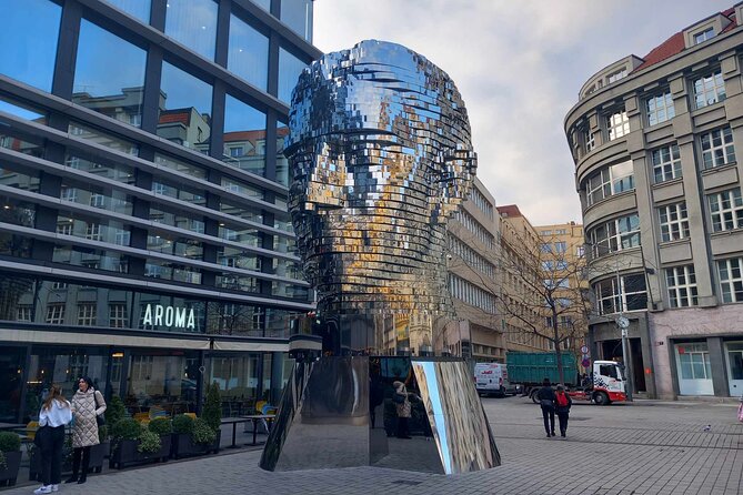 Walking Tour in Prague with Local Historian - The Guide Factor: What Ivitsa Does Well on This Route