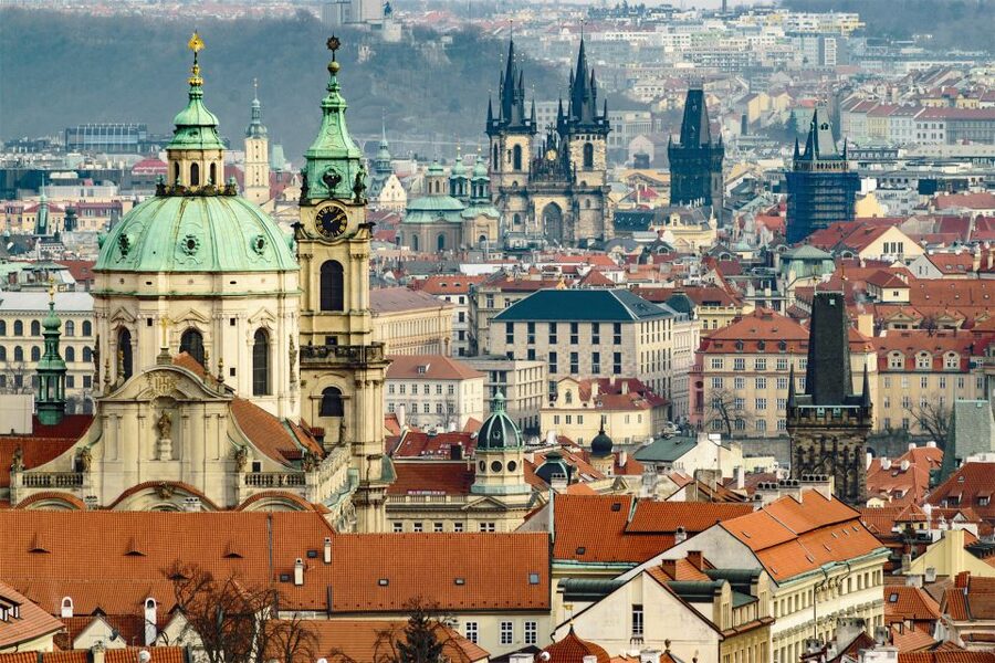 Walking tour of Prague in french: Old Town & Charles Bridge - Prague in 90 minutes, starting at Celetná 601/5
