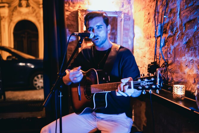 Wednesday Night Live Music and Cocktails Ticket in Kontakt Bar - Live acoustic music at 10:30 pm, how to enjoy it