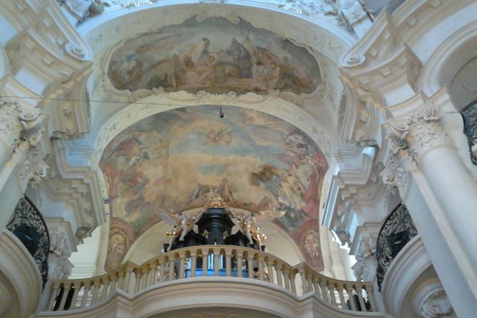 Your own guide for Old Town Highlights and Secrets Tour - Nové Město comparison: seeing Prague as more than one neighborhood